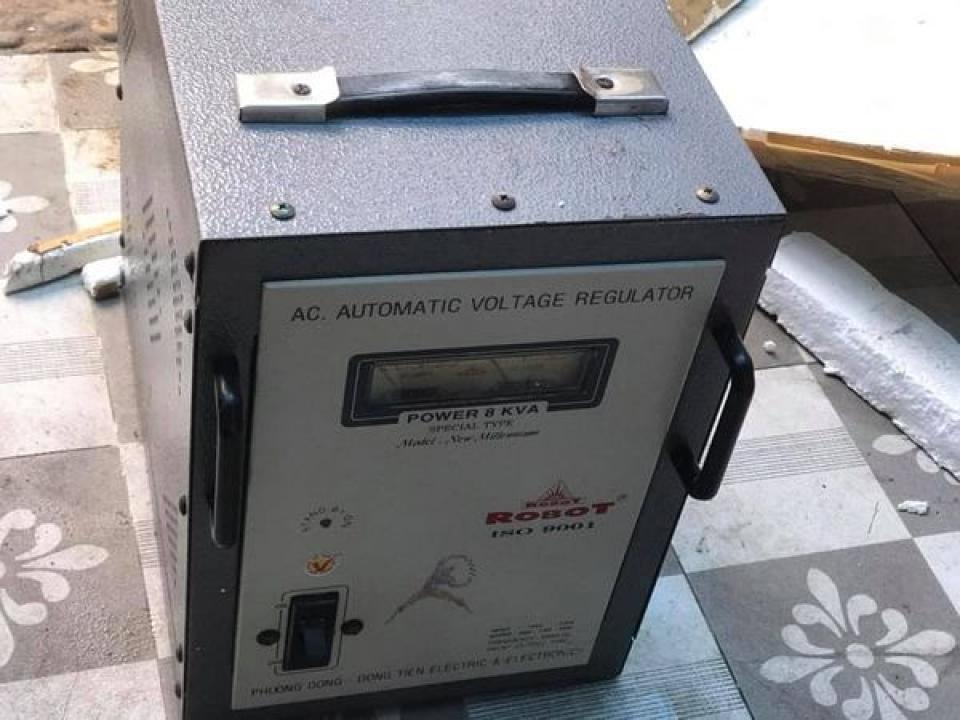 Thanh lý ỗn áp robot 8 kva sử dụng tốt